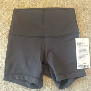 Wunder train high-rise short 4”